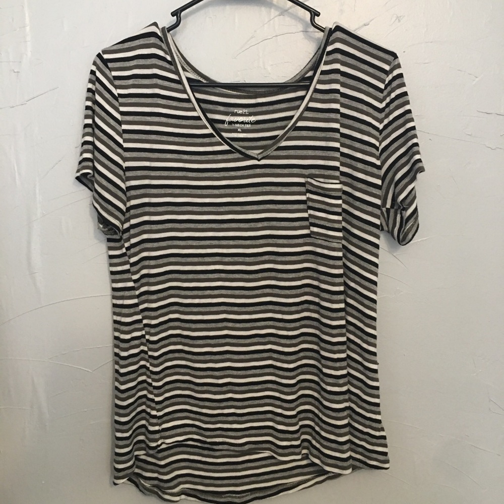 American Eagle top